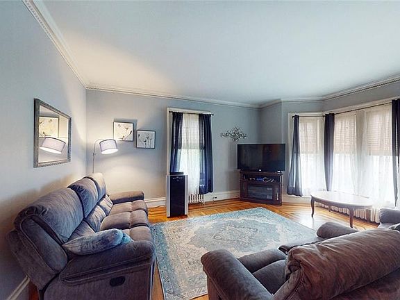 4th image of 88 Brown St