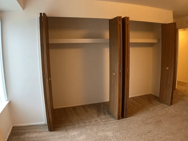 Prentiss Pointe Apartments — Photo 135