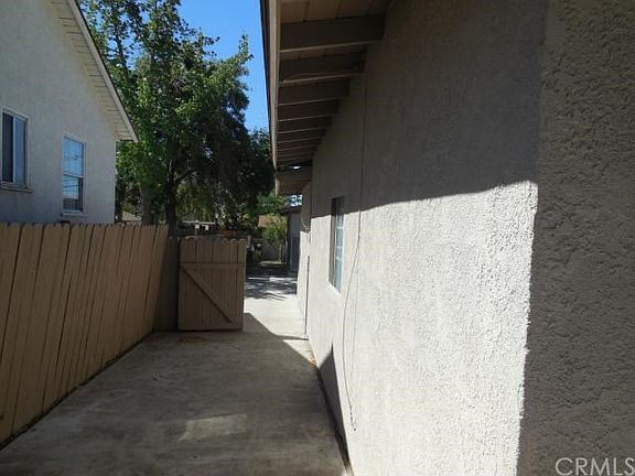 5th image of 235 E 45th St