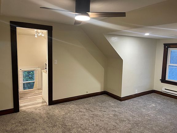 2nd image of 1427 Wyandotte Ave APT 3