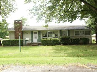 1101 N 16th St, Herrin, IL 62948