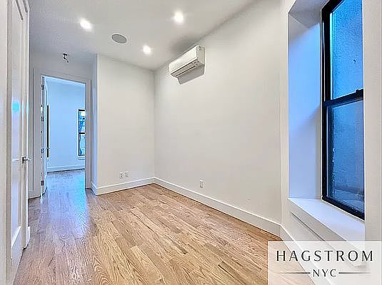 5th image of 327 E 93rd St APT 5W