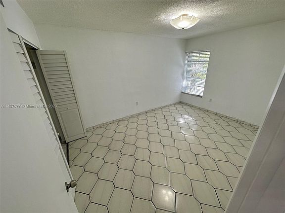 4th image of 820 Salzedo St
