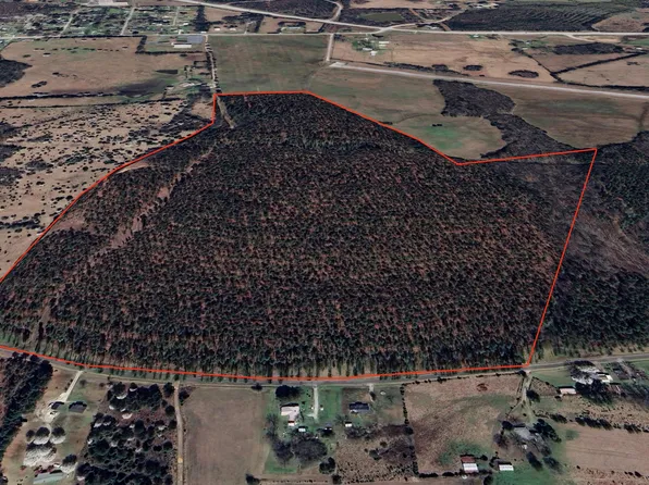 4 Seneca Cir, Calhoun Falls, SC 29628