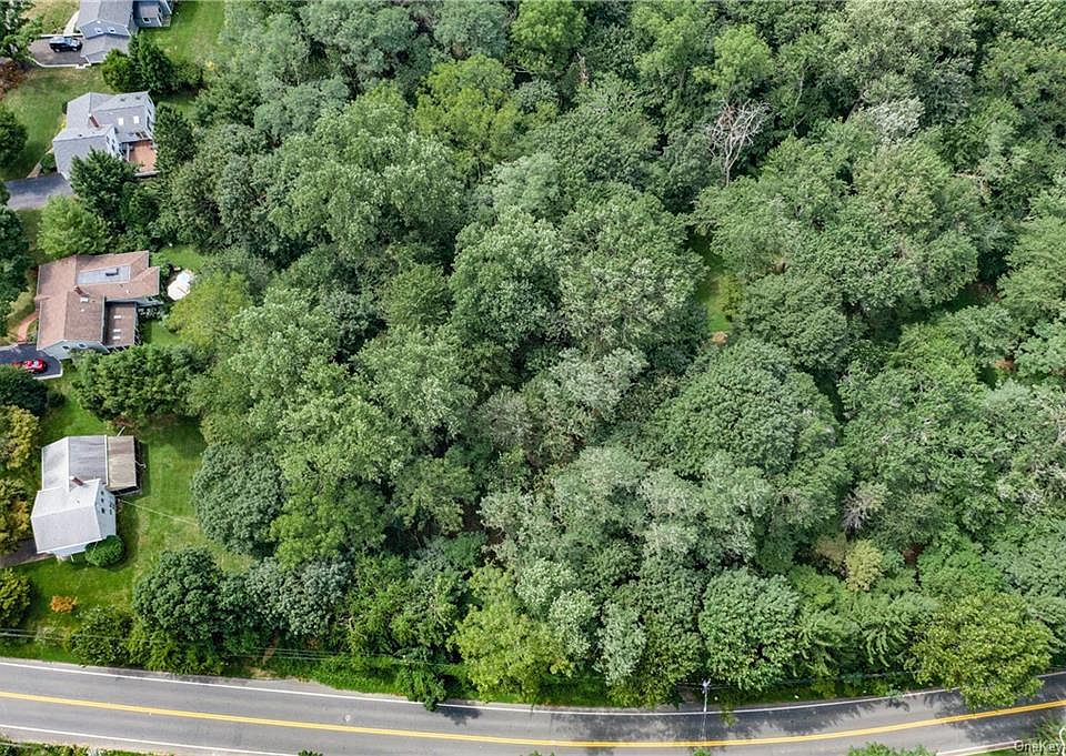 2nd image of 200 Kings Hwy