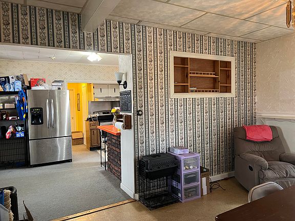 5th image of 63 Rideout Avenue