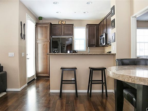 5th image of 44930 Honey Locust Dr #125