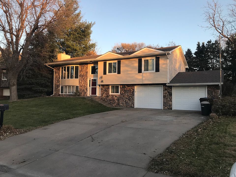 1st image of 4627 Parklane Dr