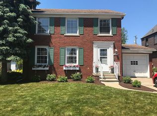 2954 Riverside Dr, Trenton, MI 48183