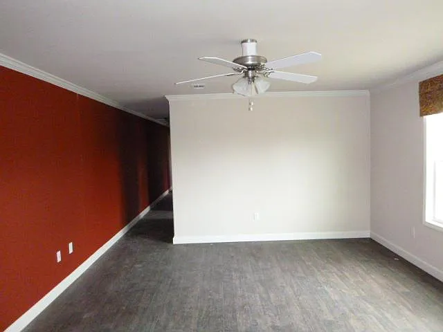 3 bed, 1000 sqft, $1,200 — Photo 3