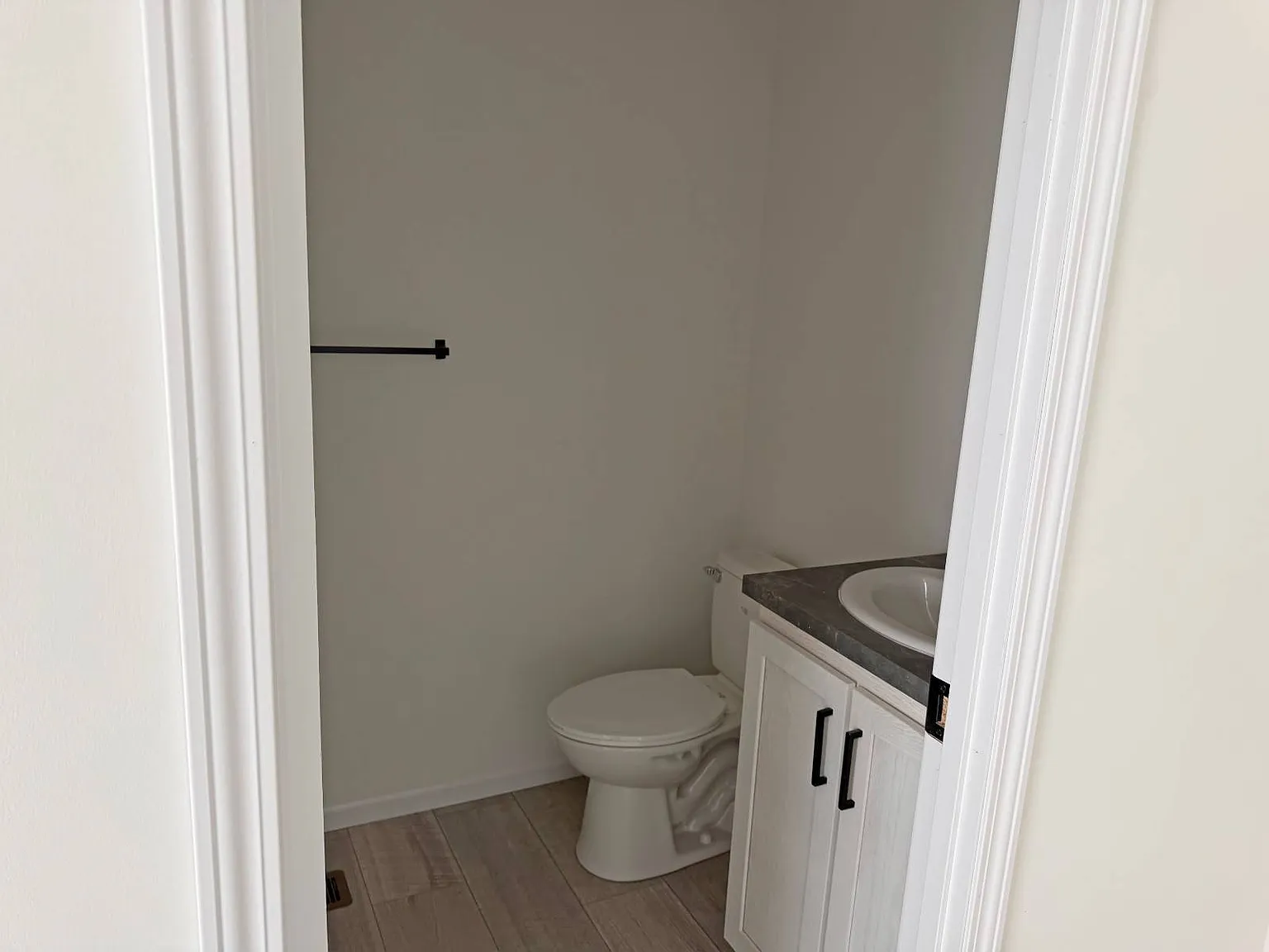 3 bed, 2.0 bath, 980 sqft, $1,275 — Photo 4