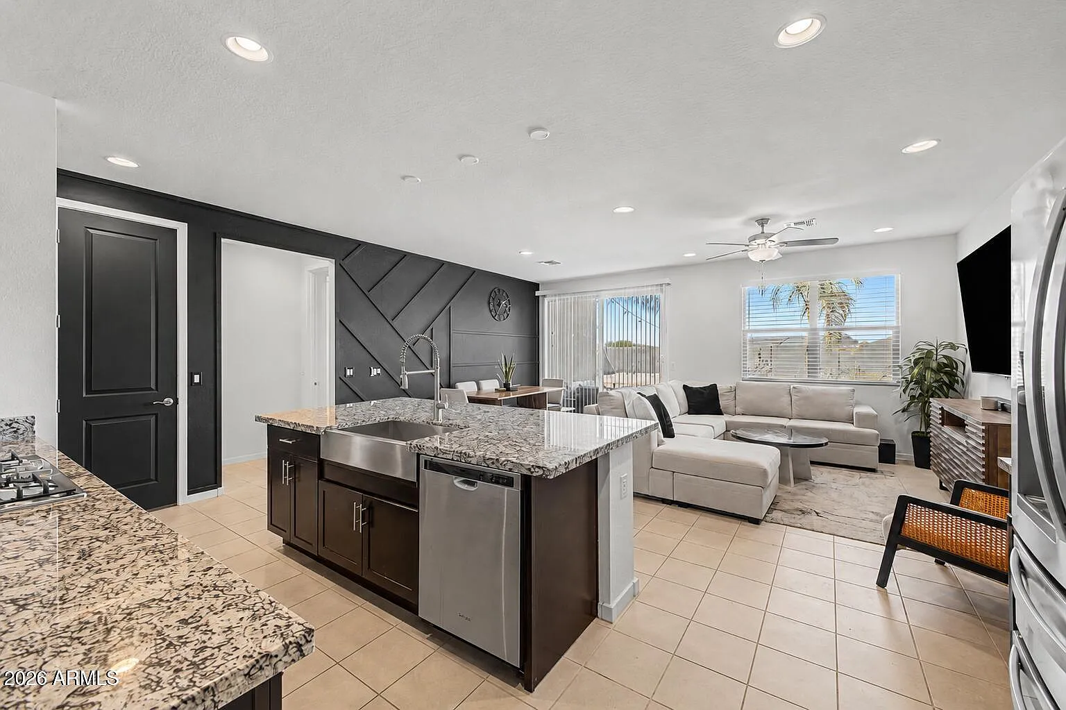 3 bed, 2.0 bath, 1566 sqft, $2,800 — Photo 1