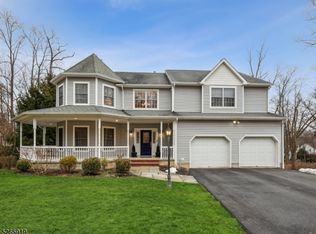 1 Burnet Rd, Morristown, NJ 07960