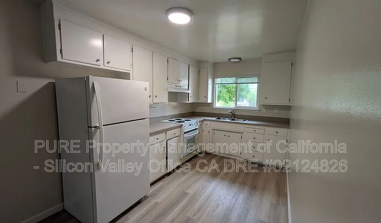 1792 Halterman Ave — Photo 9