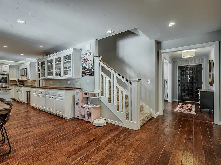 11105 Leaning Elm Rd — Photo 25