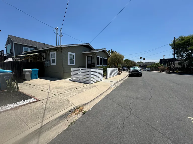 Driveway space and plenty of street parking