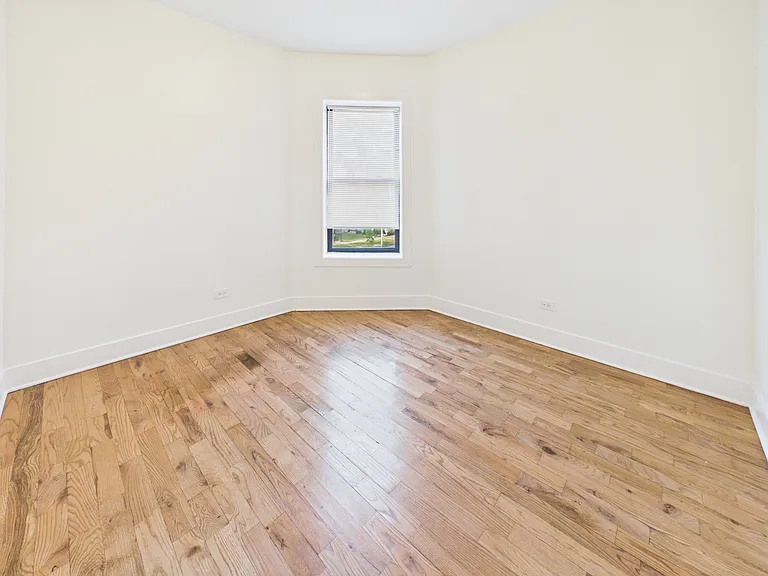 1439 E 66th Pl #2E — Photo 10