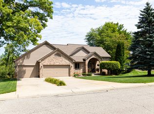 8710 Scenic Bluff Ln, White Lake, MI