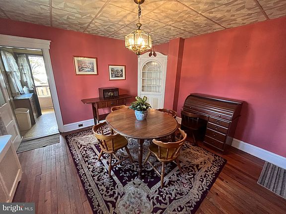 3rd image of 7508 Chelwynde Ave