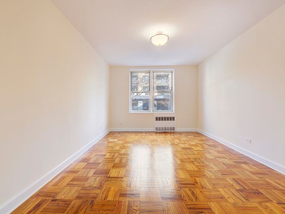 1st image of 200 E 17th St APT 1D
