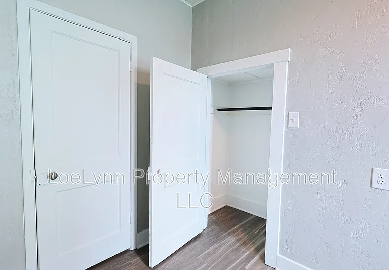 14210 Temple St — Photo 26