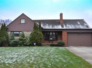 21741 Robinhood Ave, Fairview Park, OH