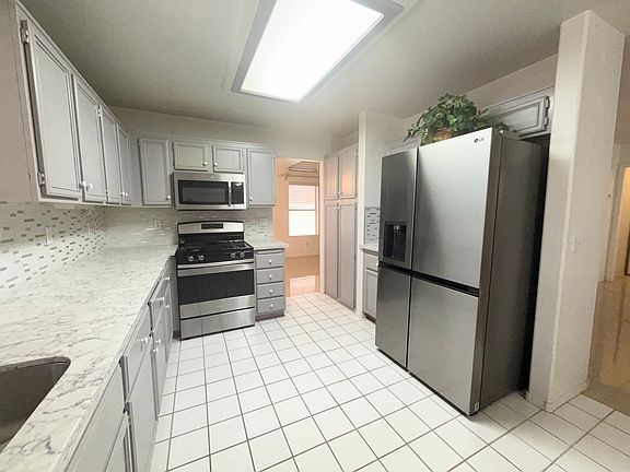 2nd image of 1778 Blue Ribbon Dr