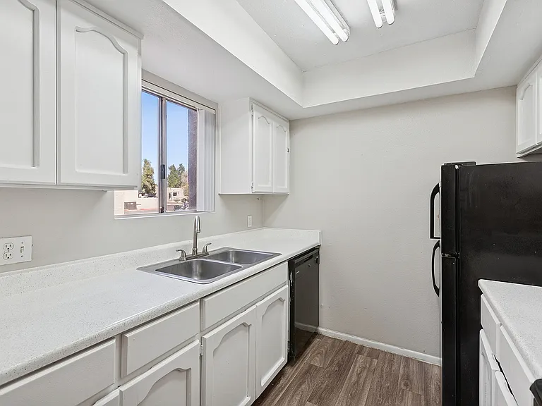 Bridge Lane Apartment Homes — Photo 24
