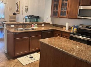 3152 N Greenleaf Cir, Boynton Beach, FL 33426