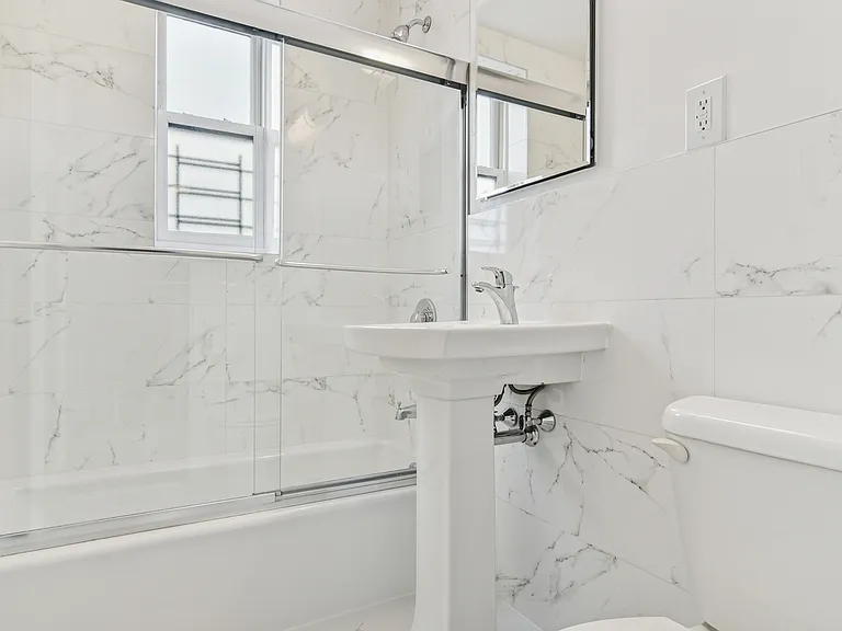 1540 Pelham Pkwy S #1K — Photo 7