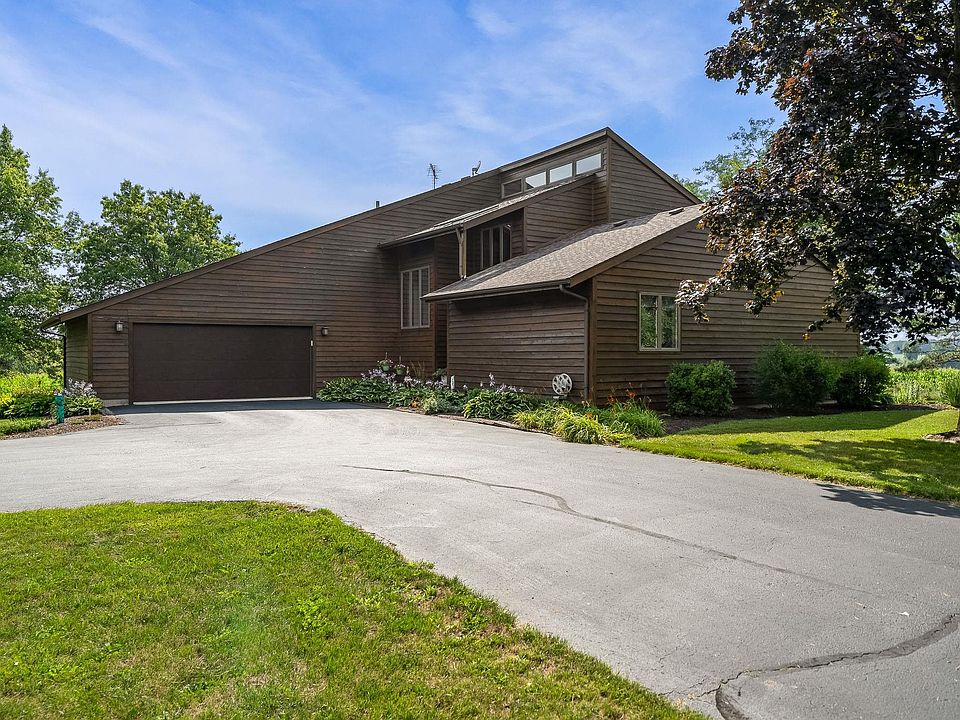 9085 N Pecatonica Rd, Pecatonica, IL 61063 Zillow