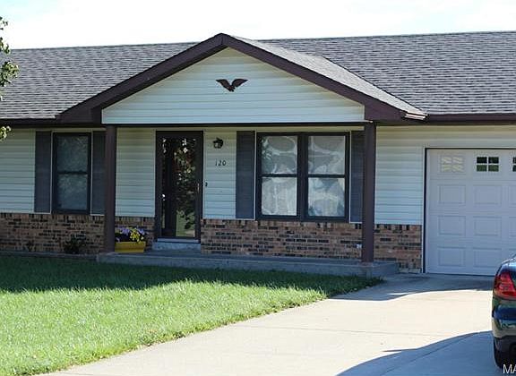 2nd image of 120 Castlewood Dr