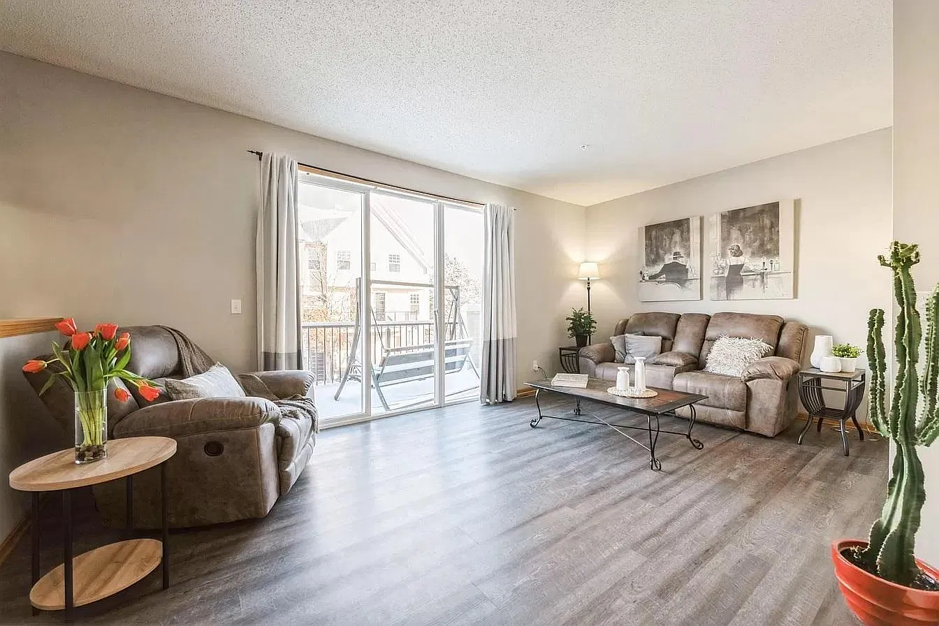2 bed, 1.5 bath, 1330 sqft, $1,850 — Photo 1