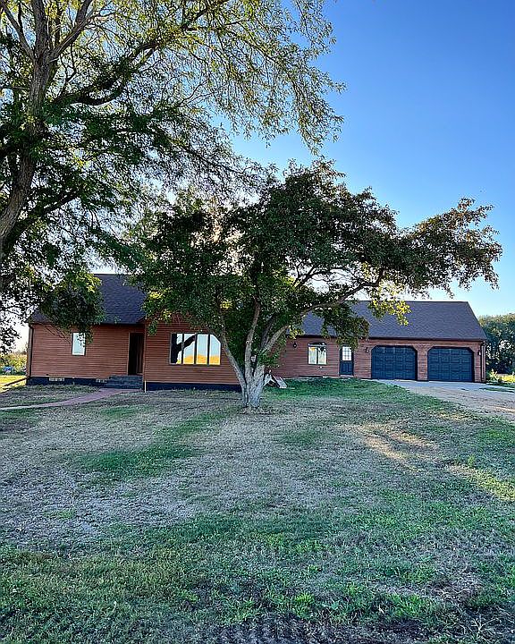 2nd image of 2850 286th St