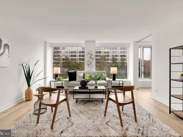 1101 3rd St SW APT 101, Washington, DC 20024