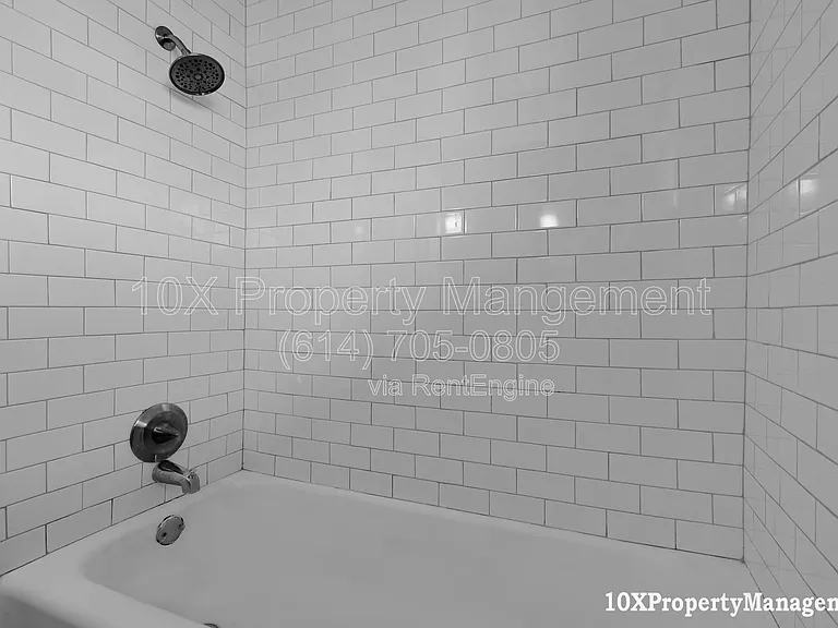 455 S Napoleon Ave — Photo 17