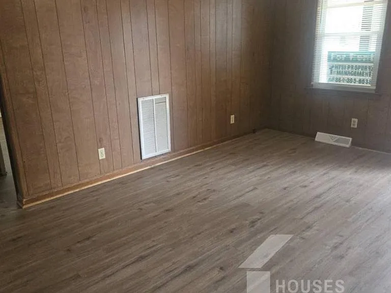 106 Batson Dr — Photo 13