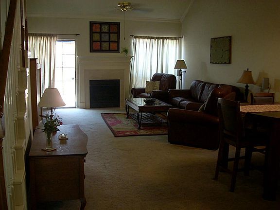Spacious living room