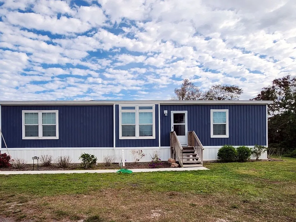 112 Paradise Dr