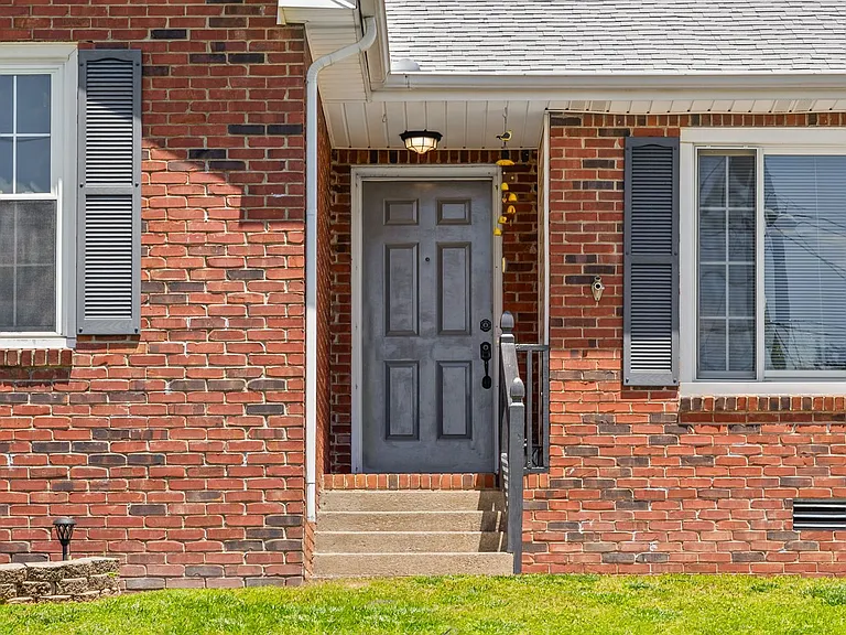 1409 Janet Way Dr — Photo 4