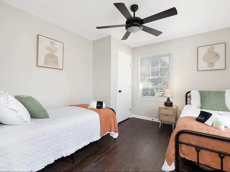 3909 Woodbriar Trl — Photo 17