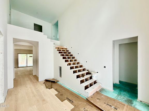 4th image of 4801 Rampart St