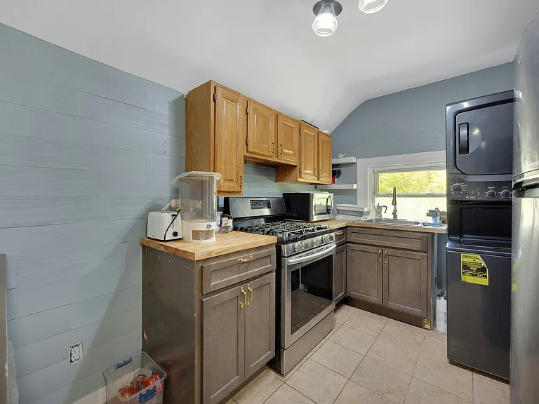 460 Orchard St #2 — Photo 10