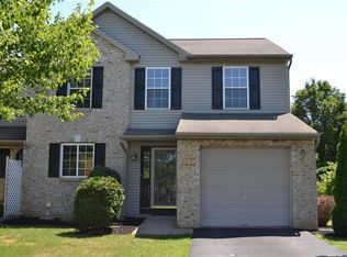 2740 Penns Ridge Blvd, Easton, PA 18040