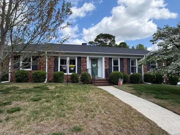 1600 Gracewood Dr, Greensboro, NC 27408