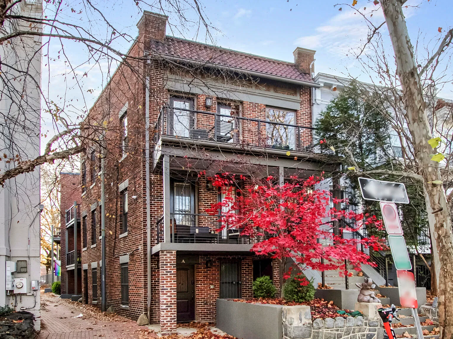 2 bed, 1.5 bath, 728 sqft, $2,750 — Photo 2