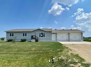 3206 Magnolia St N, Aberdeen, SD 57401