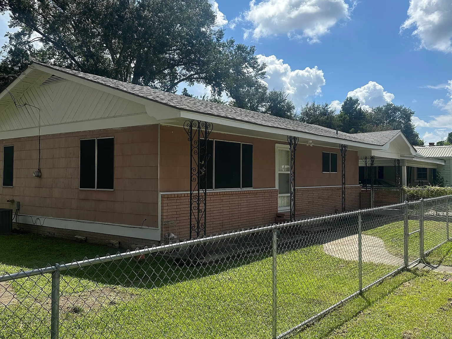 2 bed, 1407 sqft, $1,300 — Photo 3