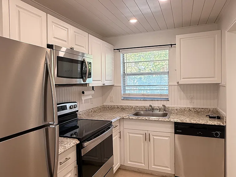 1630 Embassy Dr #105 — Photo 3