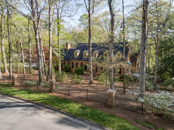 3711 Stoneybrook Dr, Durham, NC 27705